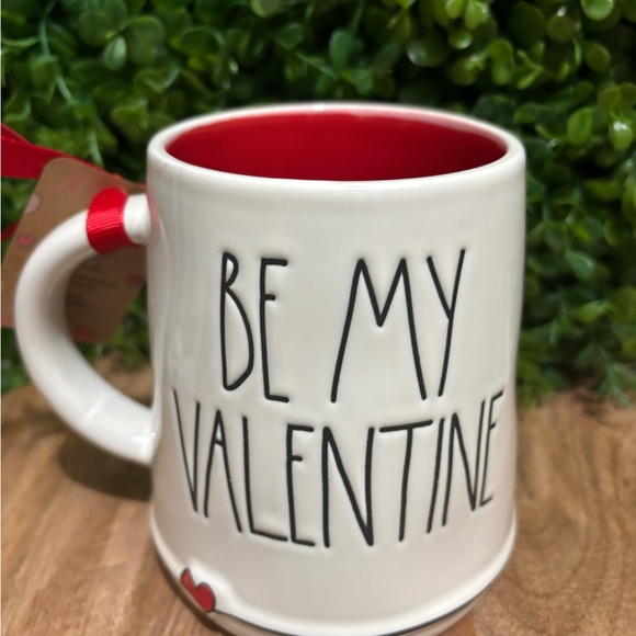 Rae Dunn NWT X peanuts  Charlie Brown Heart Mug - Picture 3 of 4